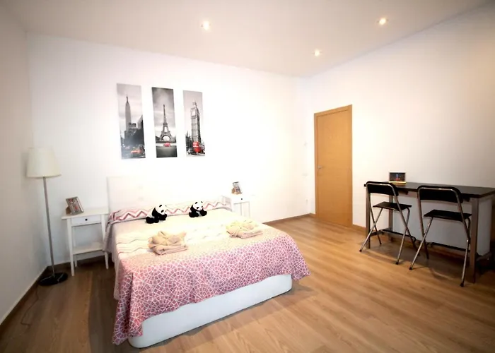 Проживание в семье Gran Via Барселона