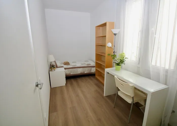 Проживание в семье Gran Via *