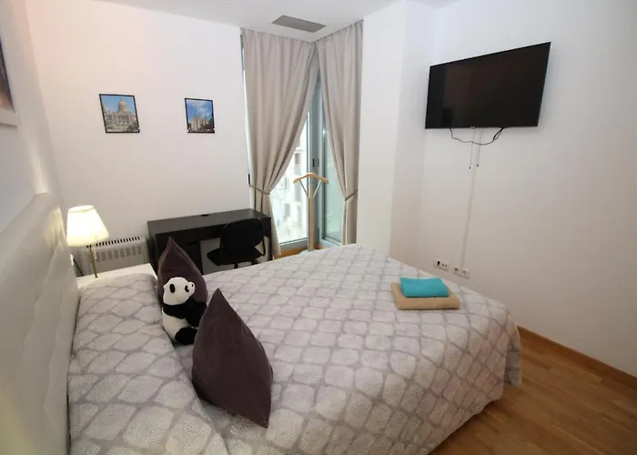 Проживание в семье Gran Via *