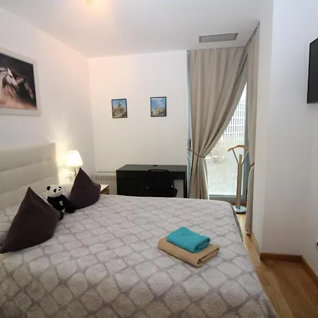 Quarto em Acomodações Particulares Gran Via *